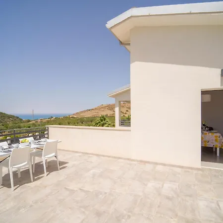 Hébergement de vacances Gorgeous In With Kitchen Realmonte