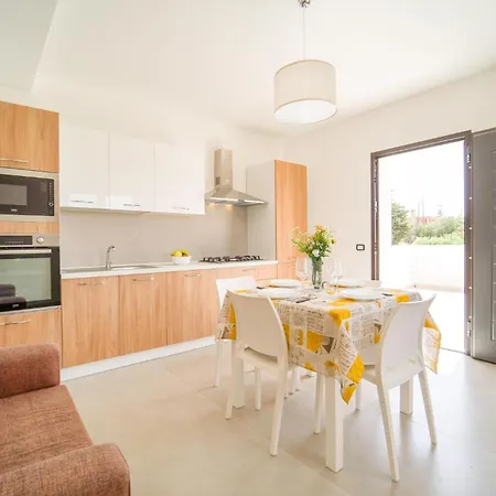 Gorgeous In With Kitchen