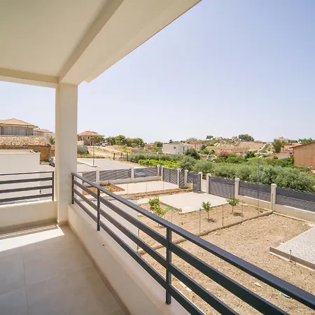 Gorgeous In With Kitchen Holiday home