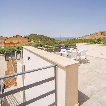 Gorgeous In With Kitchen Holiday home *